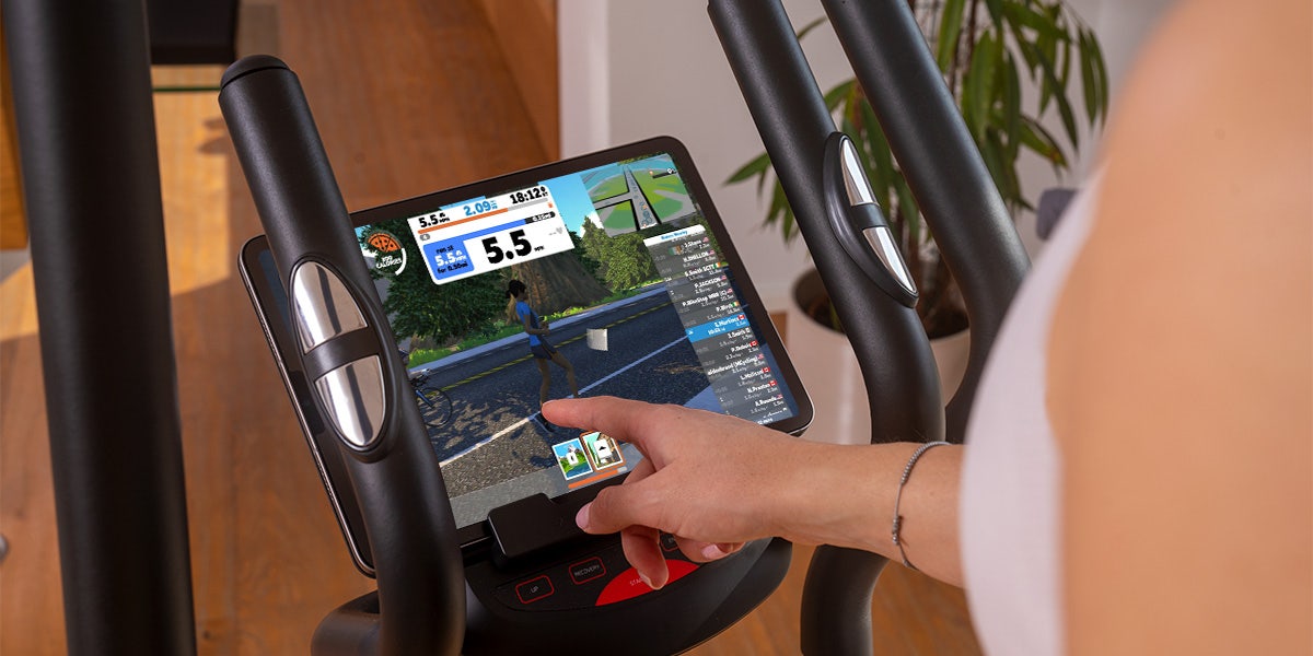 Compatible with Zwift and Kinomap Compatible with Zwift and Kinomap